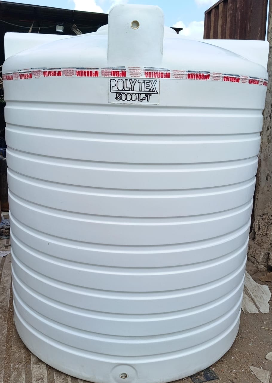 خزان مياه رأسي